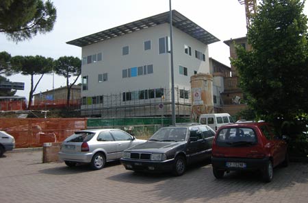 Multifunctional building 
Via Fiorentina - Siena
(2004-2009)