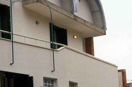 Edificio residenziale   via Simone Martini Siena 
  (1984)