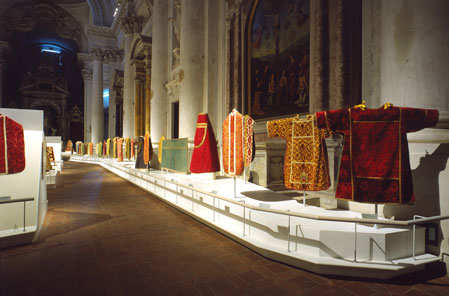 Tessuti AntichiChiesa di Sant'Agostino - Siena

(1994)