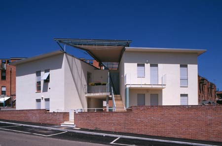 Edifici residenziali  Quartiere Petriccio - Siena

(1995)