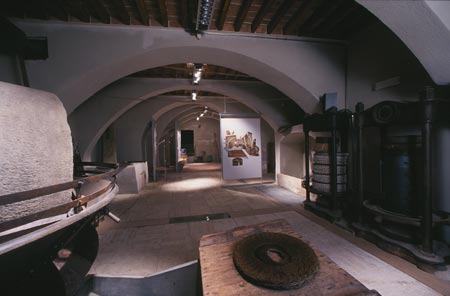Museo della Grancia delle Serre di Rapolano 

Serre di Rapolano (SI)

(2000)