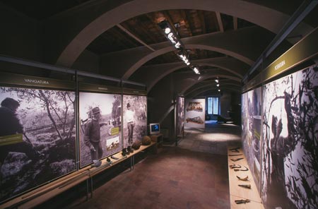 Museo della Grancia delle Serre di Rapolano 

Serre di Rapolano (SI)

(2000)