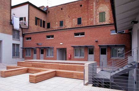 RESIDENZA UNIVERSITARIA EX MASIGNANI
  (Anni 2002 - 2008)