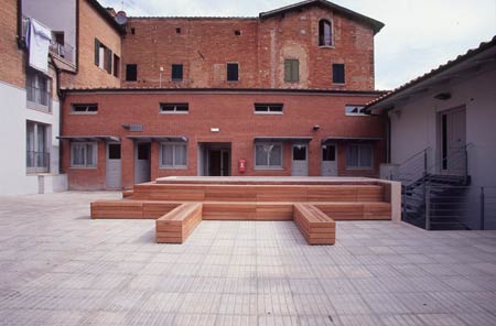 RESIDENZA UNIVERSITARIA EX MASIGNANI
  (Anni 2002 - 2008)