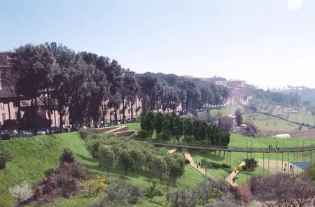 NUOVO PERCORSO PEDONALE PUBBLICOSiena
  (Anno 2003)