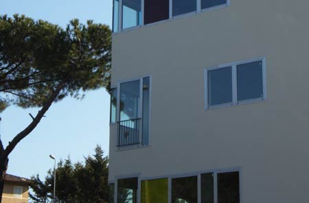 Edificio plurifunzionale 
Via Fiorentina - Siena
(2004-2009)