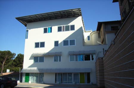 Edificio plurifunzionale 
Via Fiorentina - Siena
(2004-2009)